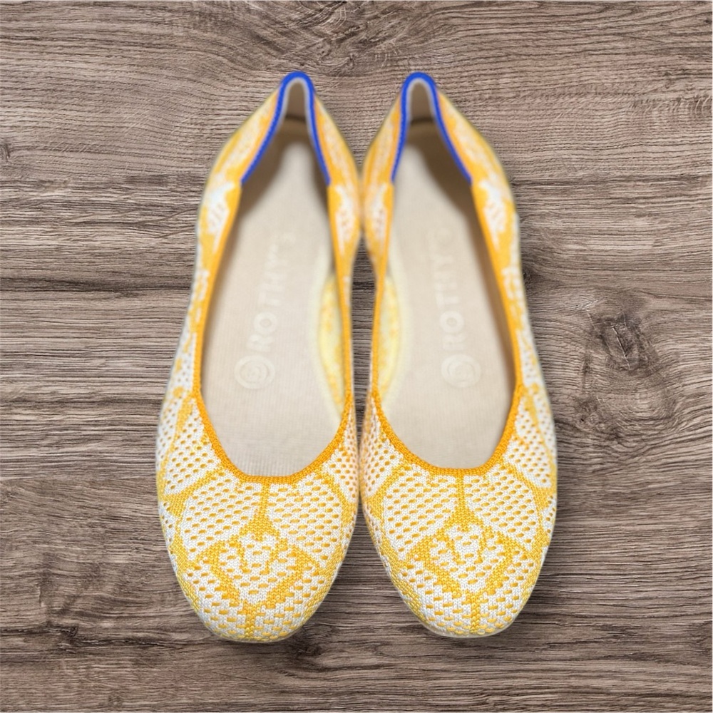 Rothy's Yellow and White Floral Patterned Flats